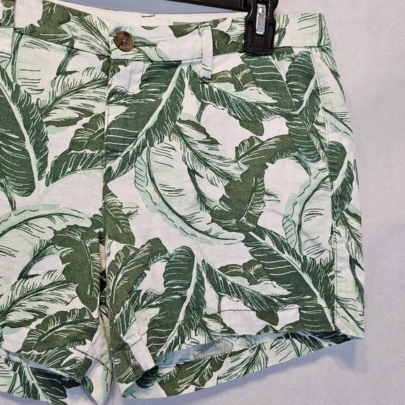Old Navy Tropical Green & White 55% Linen 45% Rayon Leaf Shorts Size 2 - Picture 4 of 6